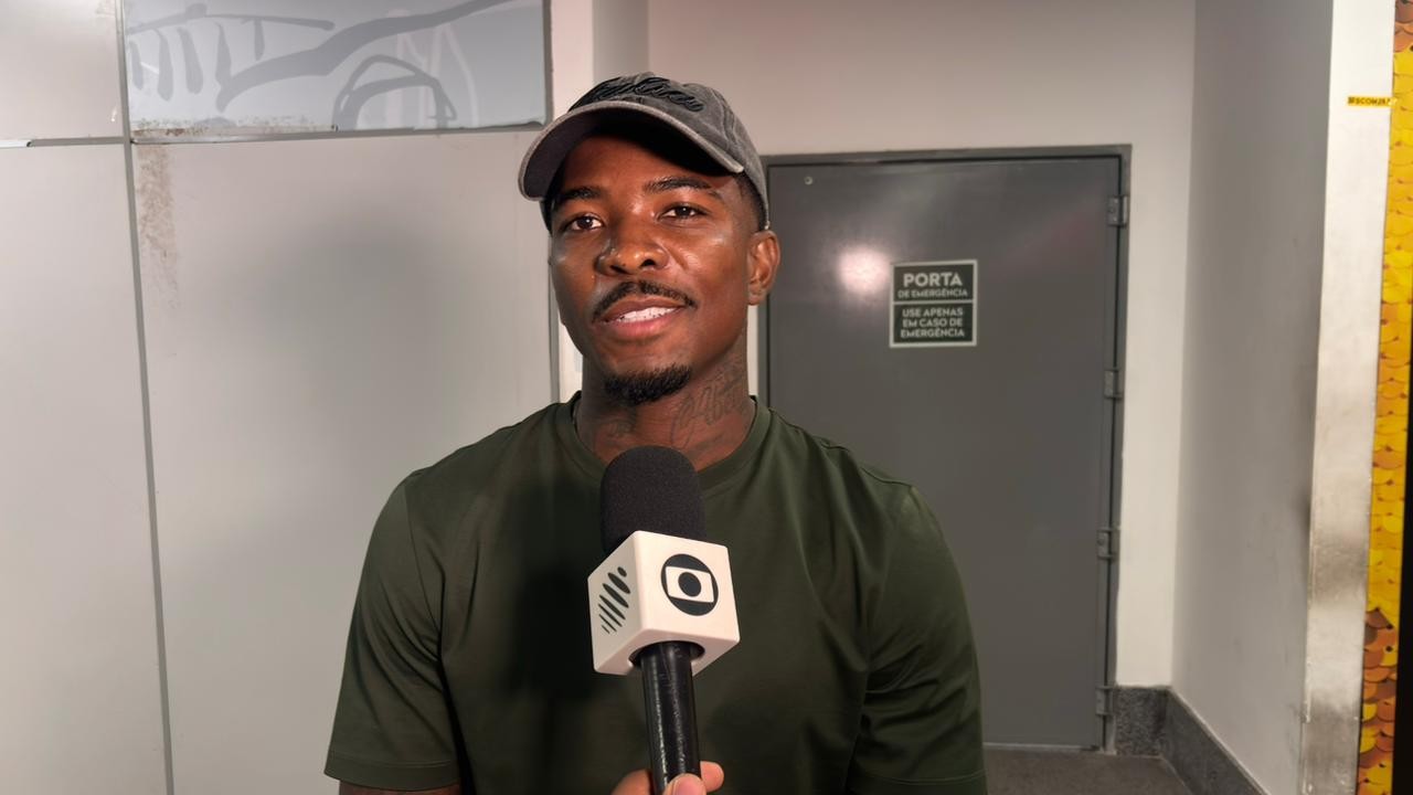 Cacá, do Corinthians, desembarca em Salvador para reforçar o Vitória