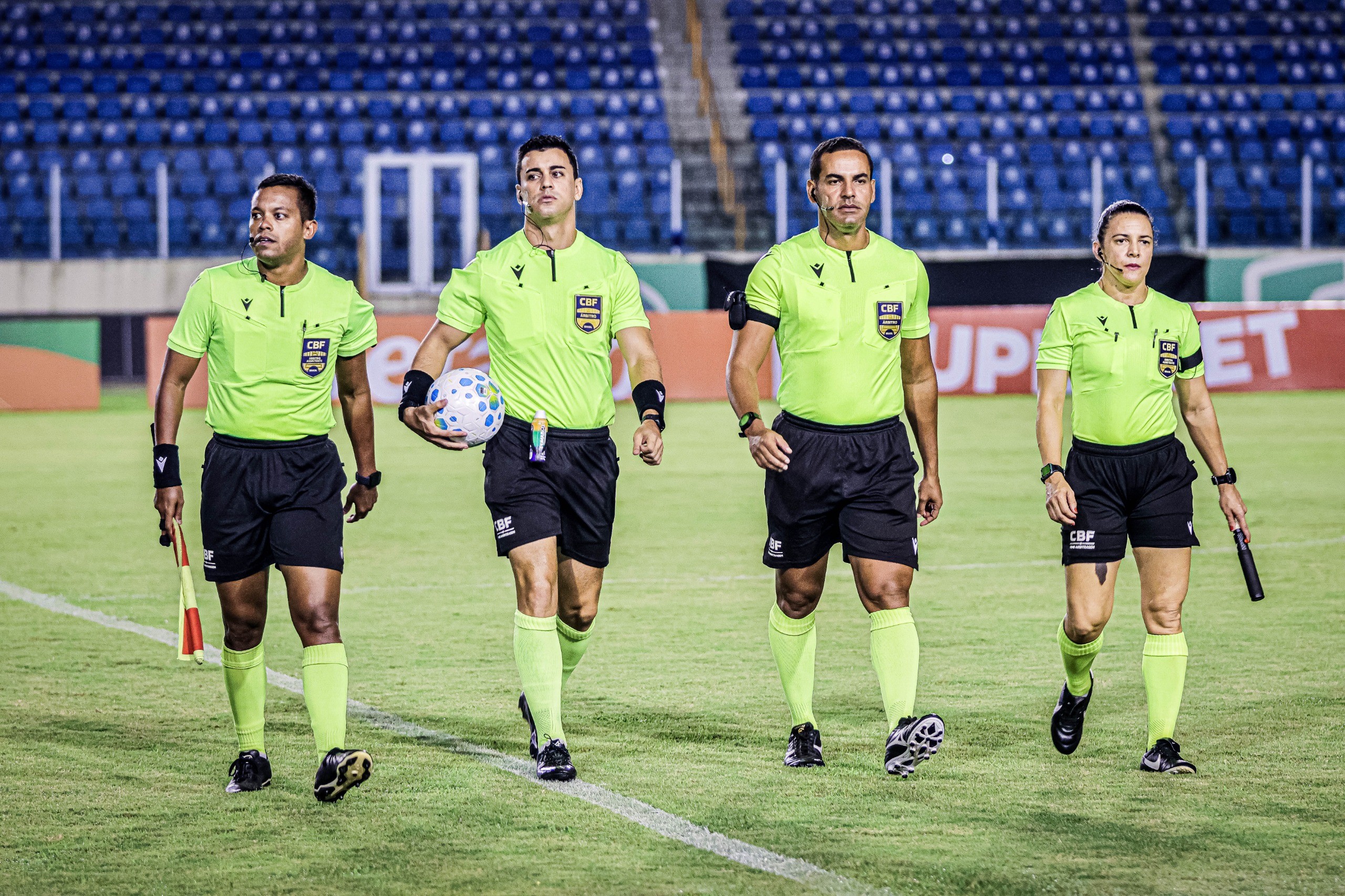 Súmula de América-SE x Tirol-CE relata ofensas e expulsões: “Estão roubando a gente”