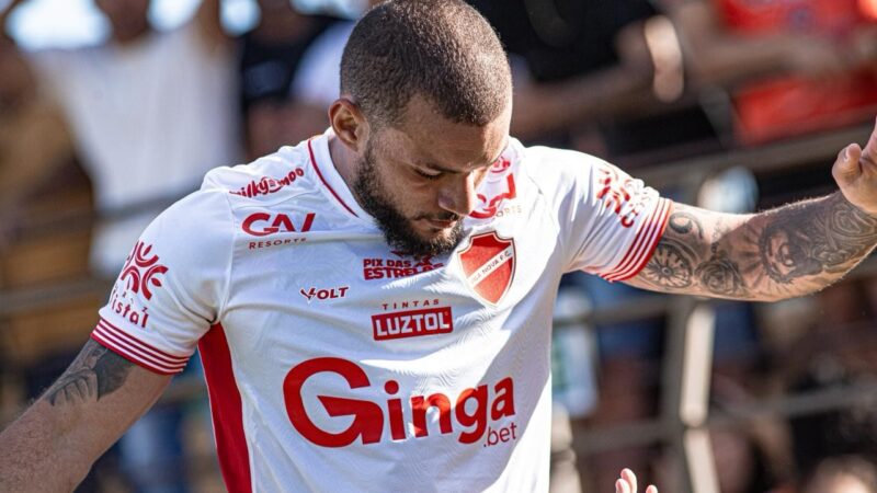 André Luís projeta semifinal e relembra passagem pelo rival Atlético-GO