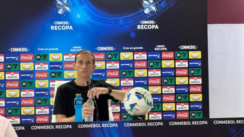 Filipe Luís vê derrota justa do Flamengo na Argentina: “Temos que melhorar urgentemente”