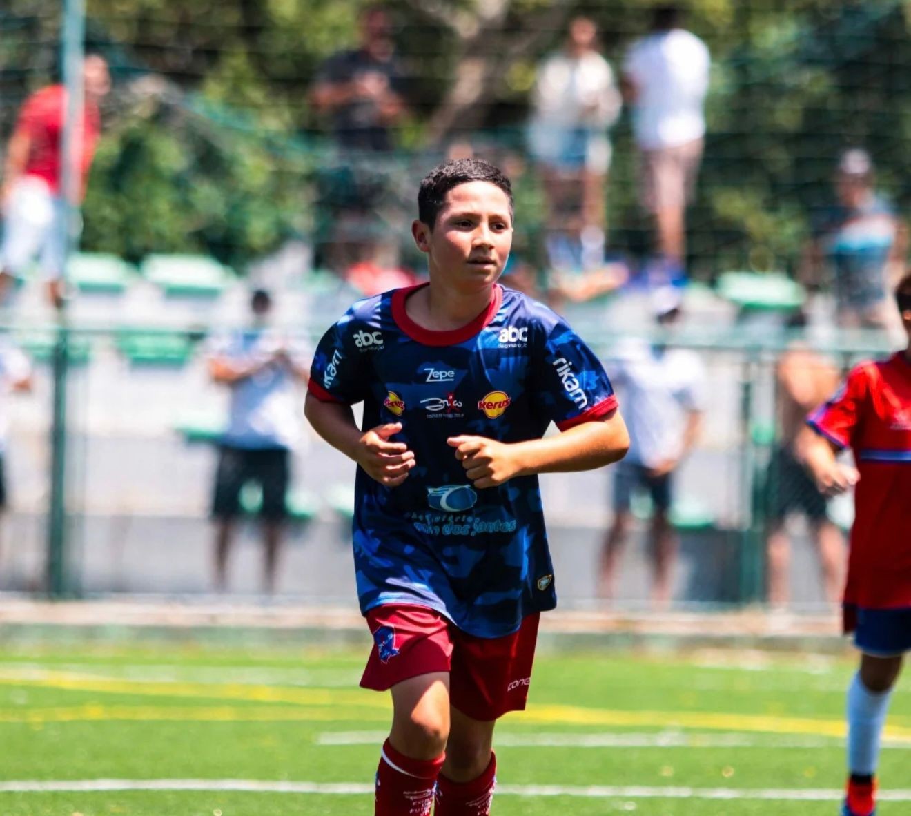 Zico lamenta morte de menino após chuvas em MG e cria campanha para ajudar família: “Todos de mãos dadas”