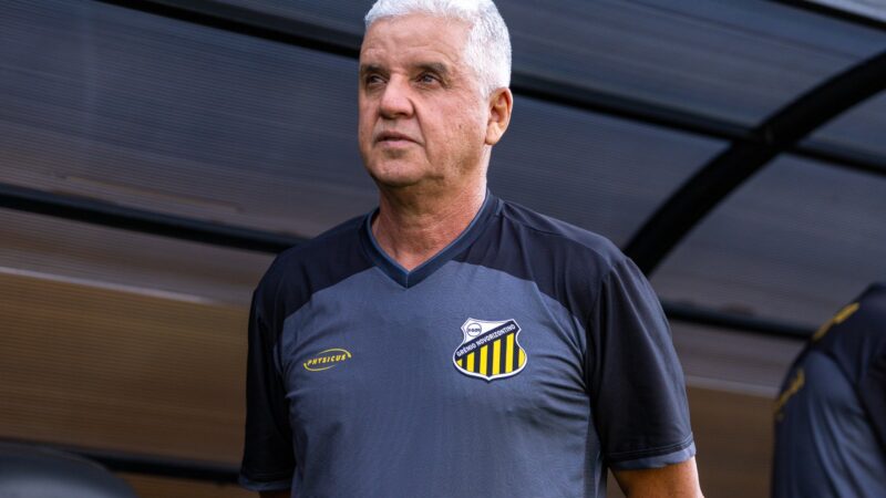 Auxiliar explica mudanças em goleada do Novorizontino e destaca força do elenco