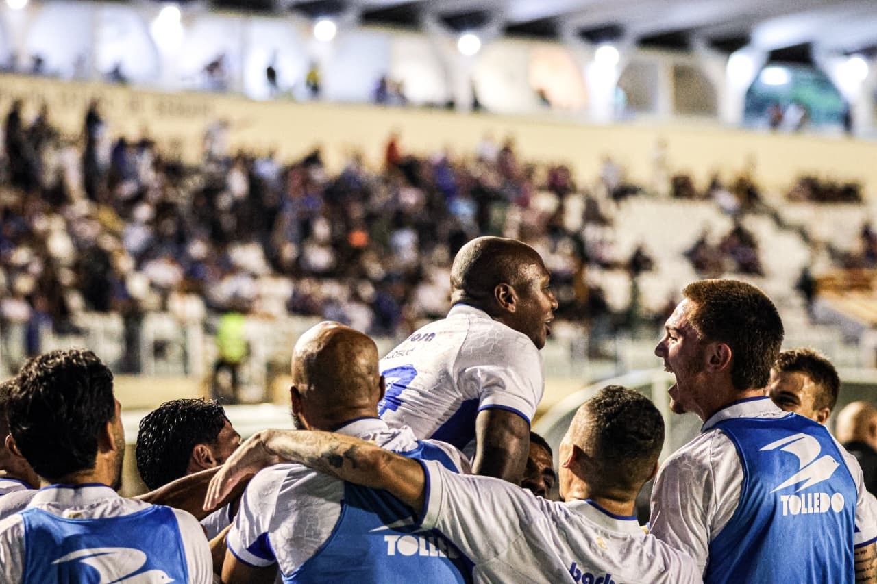 Sassá faz primeiro gol pelo Confiança e quebra jejum de mais de um ano sem marcar