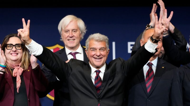 Joan Laporta é reeleito presidente do Barcelona com 68,18% dos votos
