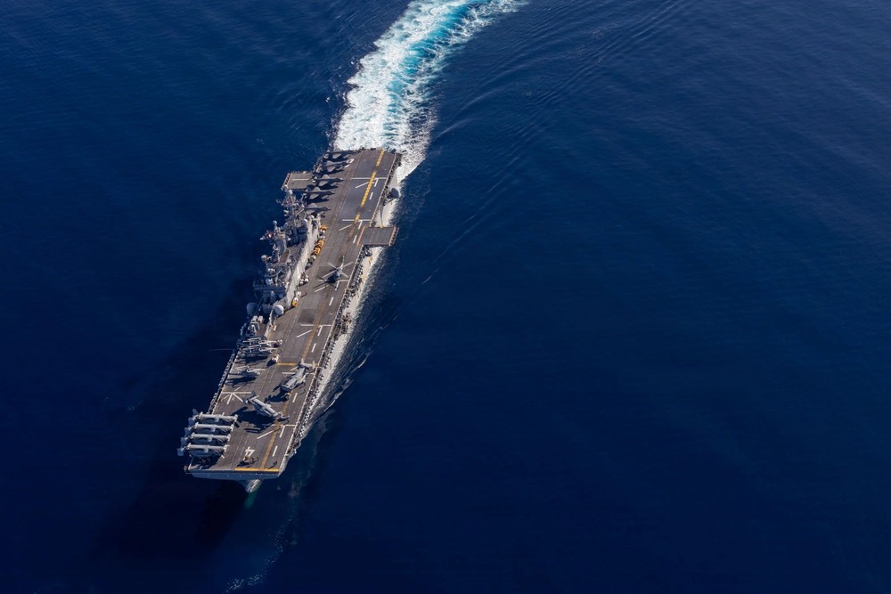 EUA enviam ao Oriente Médio grupo de assalto anfíbio com 2.500 fuzileiros navais a bordo