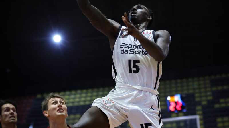Corinthians erra última bola e Franca vence 4ª seguida no NBB