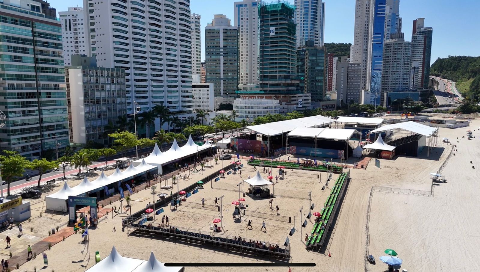 Atletas top-10 do ranking mundial vão para as quadras do BT400 nesta quinta-feira