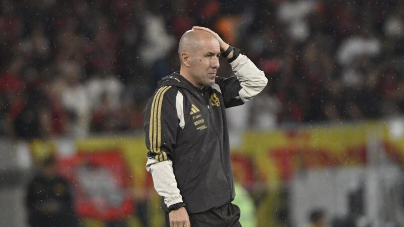 Jardim revela “cobrança” a jogadores do Flamengo no intervalo e diz que não conhece adversários da Libertadores