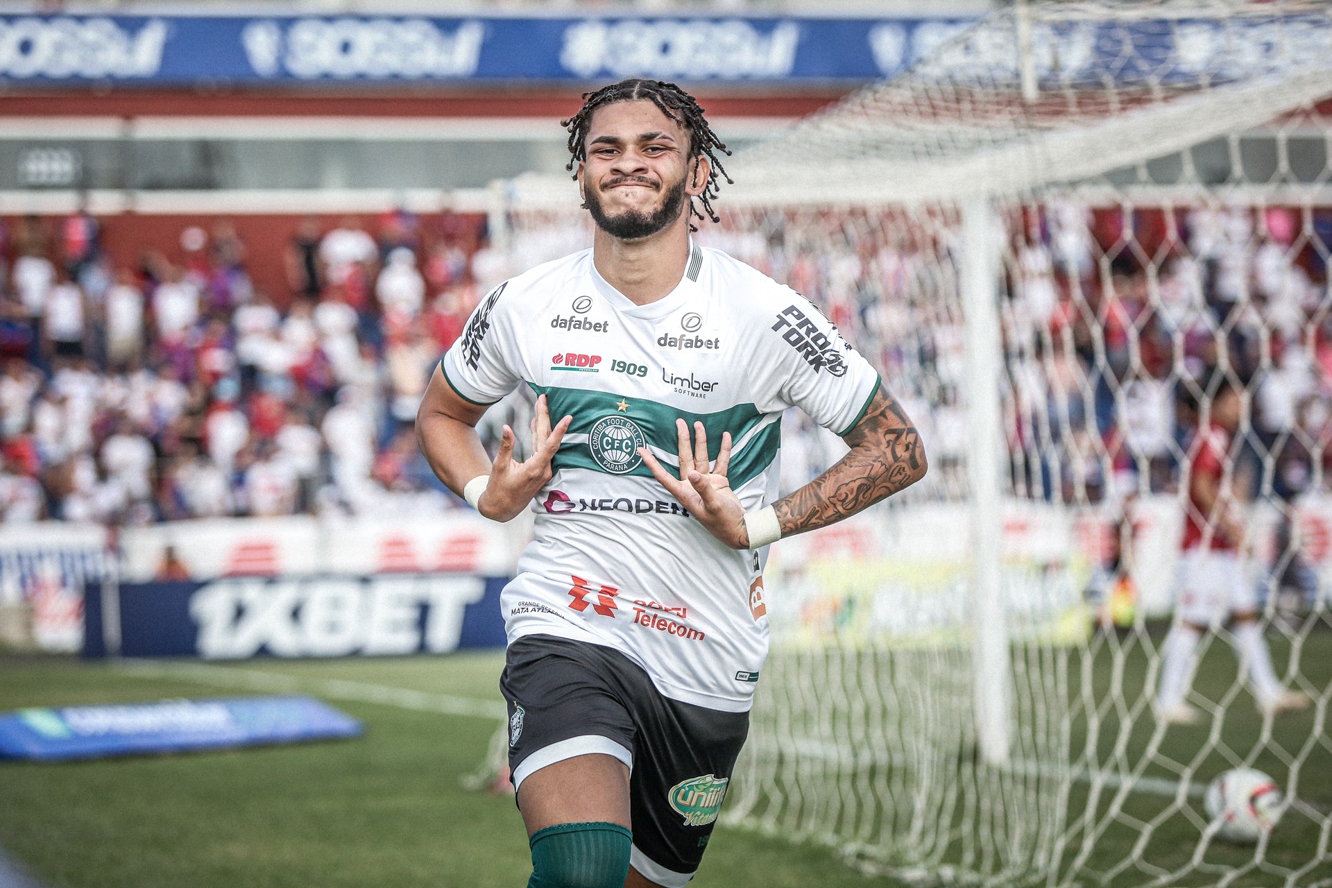 Botafogo-SP anuncia atacante Luizão como terceiro reforço para Série B