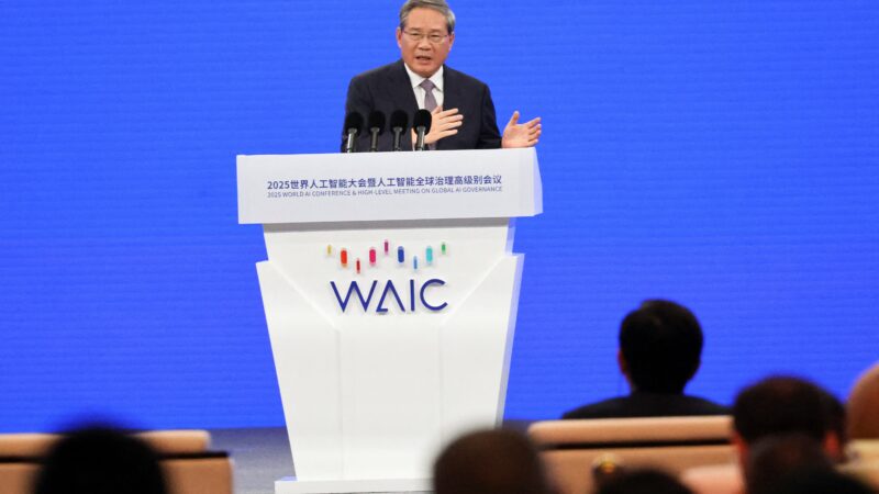 Sem citar Trump, premiê da China critica unilateralismo e promete ampliar abertura econômica