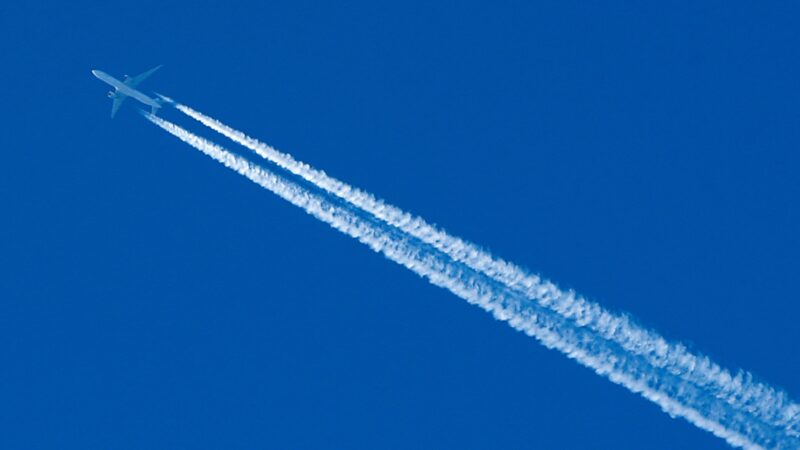 Indústria, varejo e turismo: entenda como a guerra no Irã está transformando os negócios globais