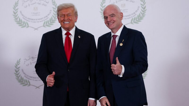 Presidente da Fifa conversa com Trump que garante participação da seleção iraniana na Copa do Mundo