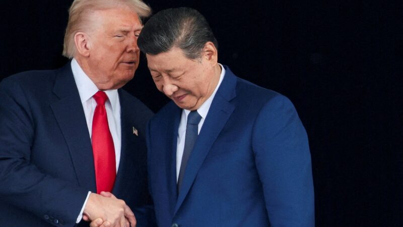 Trump cogita adiar viagem à China e insiste na ajuda de Pequim para abrir o Estreito de Ormuz