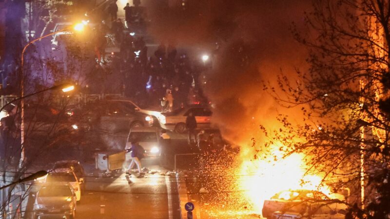 Irã executa primeiros condenados por protestos de janeiro