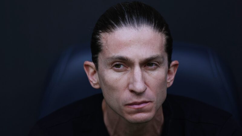 Alvo do Cruzeiro, Filipe Luís prioriza Europa: “Não vai ficar no Brasil”, garante empresário