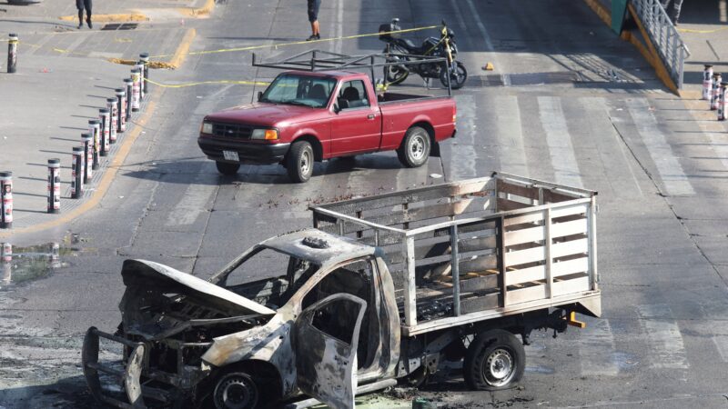 Violência diminui no México, e Fifa inicia venda de ingressos para repescagem da Copa