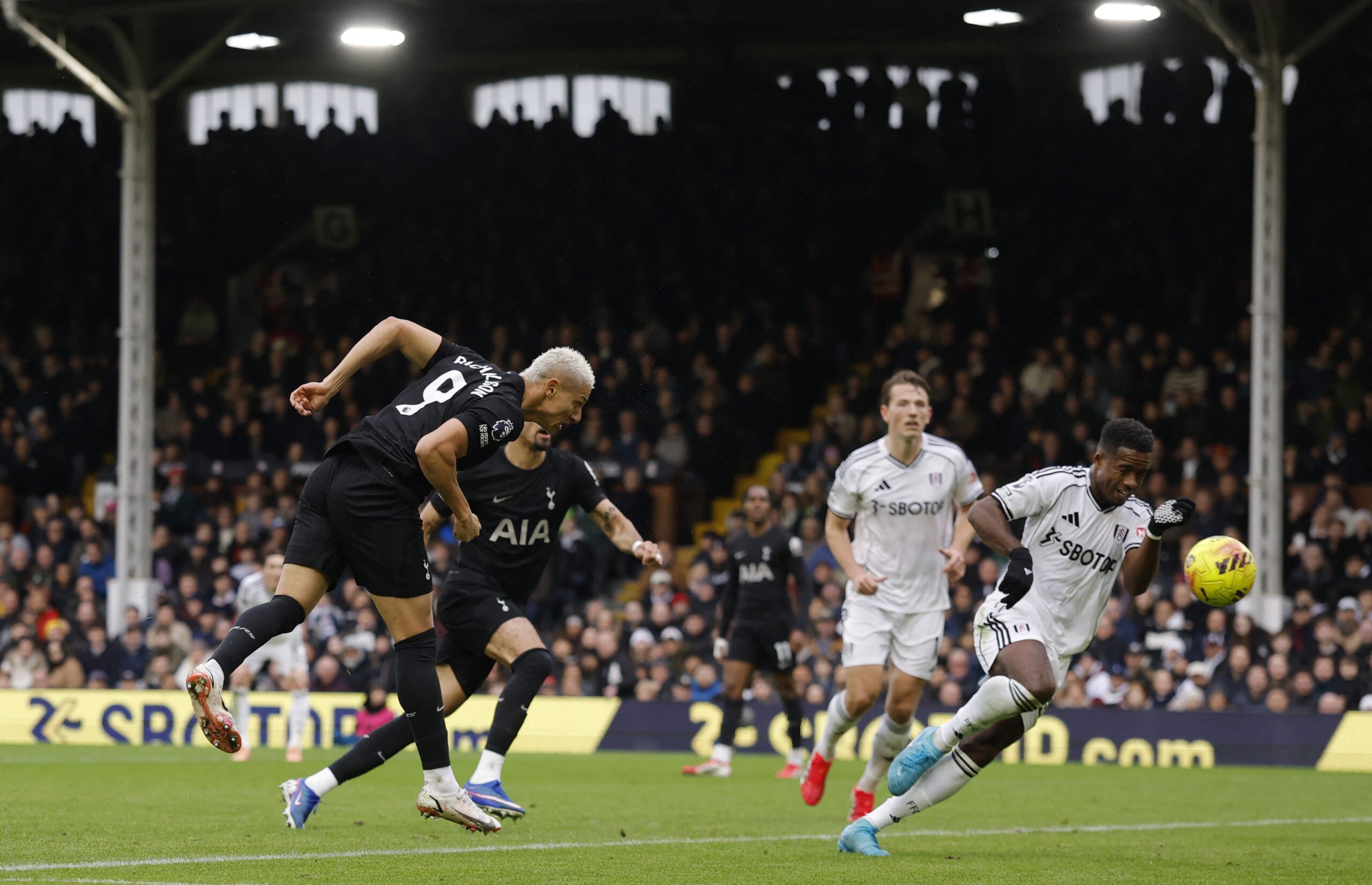 Radar da Copa: duelo de centroavantes brasileiros chama a atenção a 100 dias do Mundial