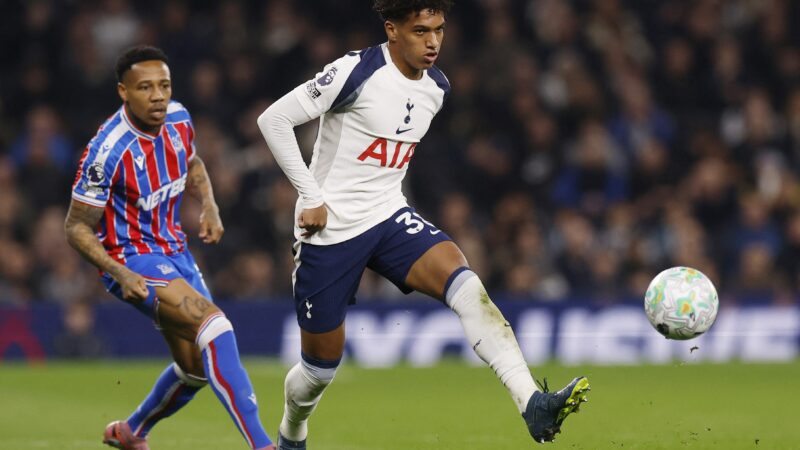 Elenco reduzido e contratações pontuais: o balanço da janela do Santos