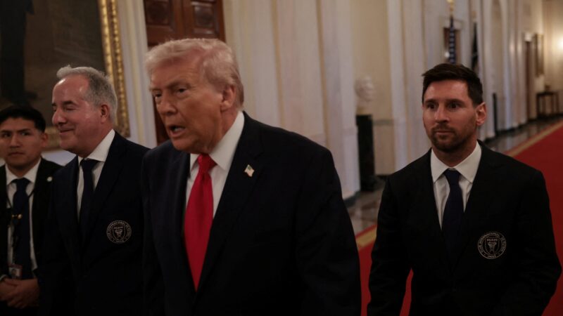 Lionel Messi é recebido por Trump na Casa Branca junto com jogadores do Inter Miami