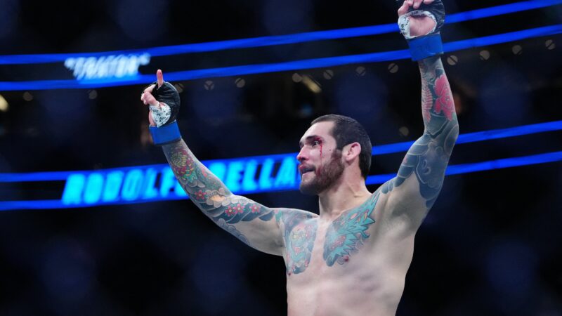 Dupla brasileira fatura R$ 1 milhão em bônus por nocautes no UFC 326