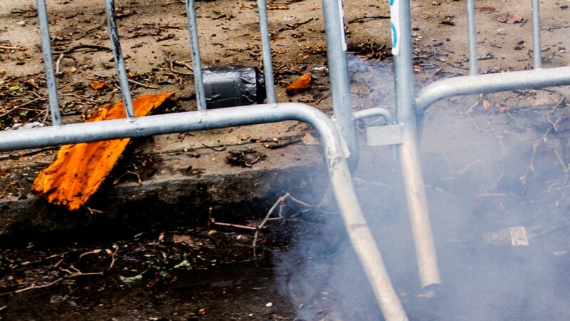 VÍDEO mostra momento em que homem tenta detonar bomba na frente da casa do prefeito de NY