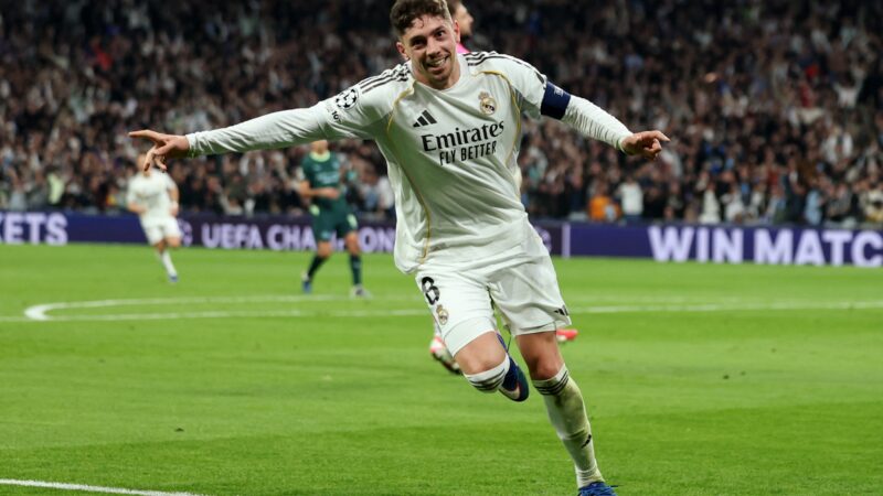 Cartola Campeões: Valverde anota hat-trick e é o melhor da rodada 11; veja a seleção completa