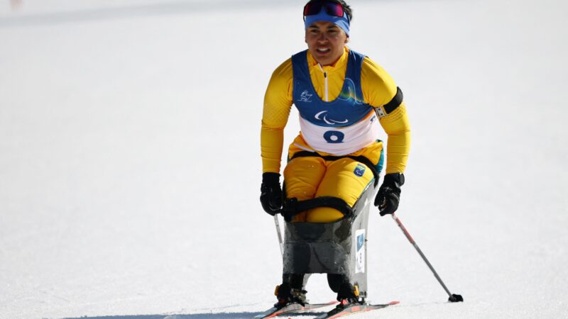 Elena Sena e Guilherme Rocha são top 15 no biatlo perseguição das Paralimpíadas de Inverno