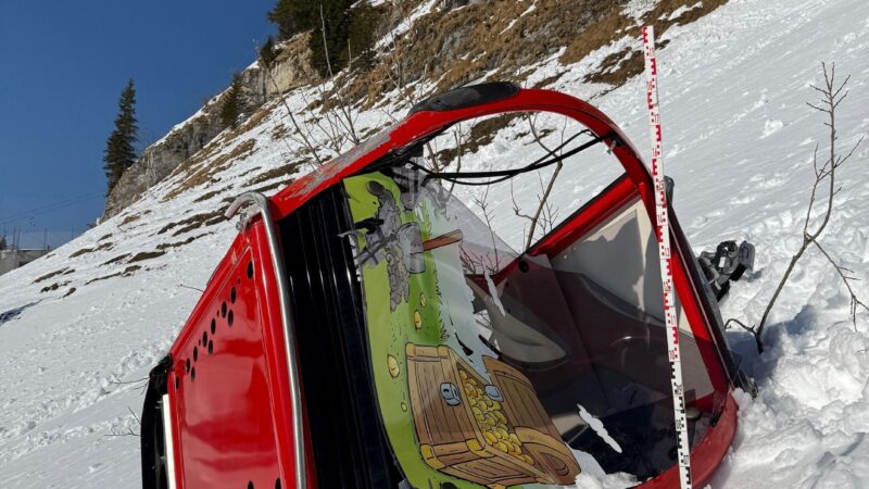 Cabine de teleférico despenca de montanha na Suíça com uma pessoa dentro; veja vídeo