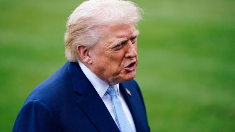 EUA caminham rapidamente para a autocracia, alerta entidade que monitora a saúde da democracia no mundo