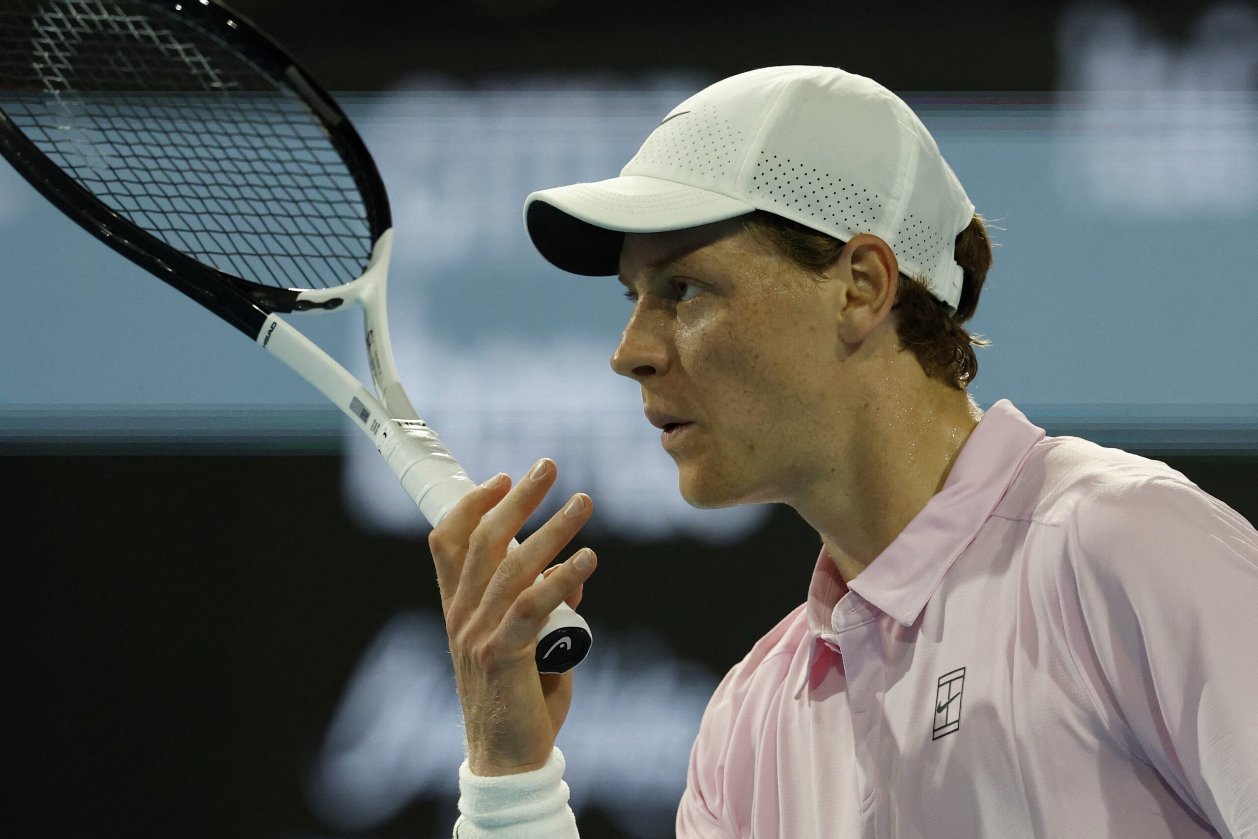 Sinner bate recorde de Djokovic em Masters 1.000 e vai às oitavas do Miami Open