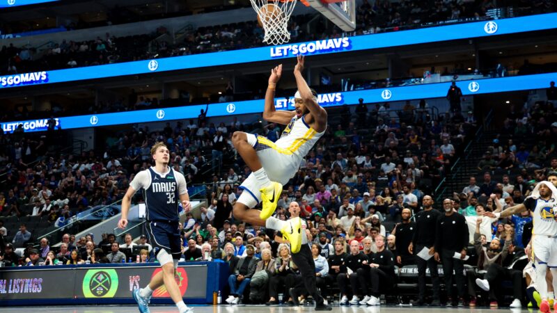 Moses Moody desloca o joelho em lesão bizarra e deixa a quadra de maca na NBA; imagens fortes