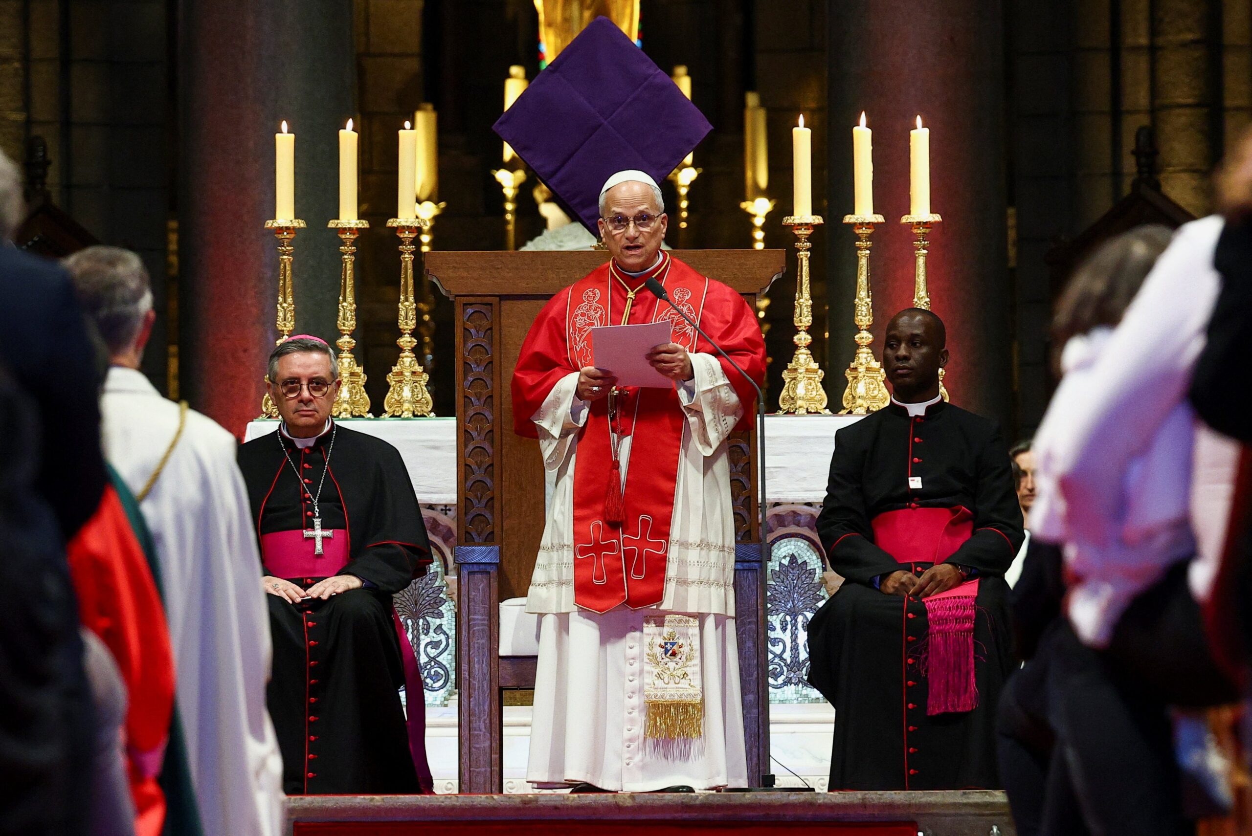 Em visita ao ‘paraíso dos milionários’, Papa Leão XIV pede partilha de riqueza com os mais pobres