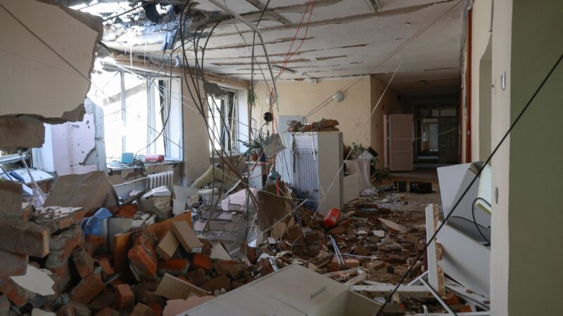 Ataques russos matam 4 na Ucrânia, atingem porto e maternidade