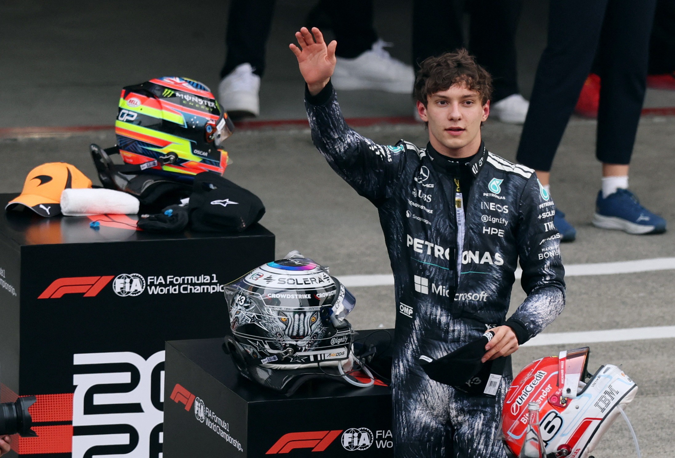 Análise: Antonelli encanta, e F1 se assusta com acidente causado por nova dinâmica das corridas