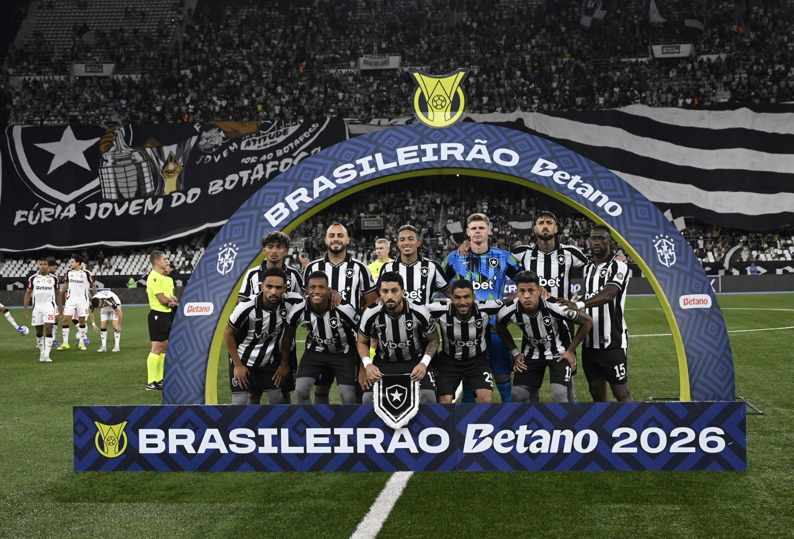 Análise: Botafogo sucumbe em mais um jogo grande e precisa encontrar um rumo em 2026