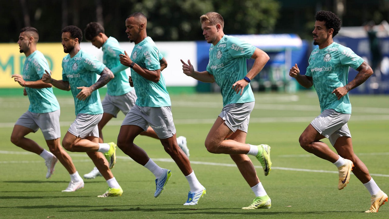 Vitor Roque treina separado do elenco do Palmeiras pelo segundo dia seguido