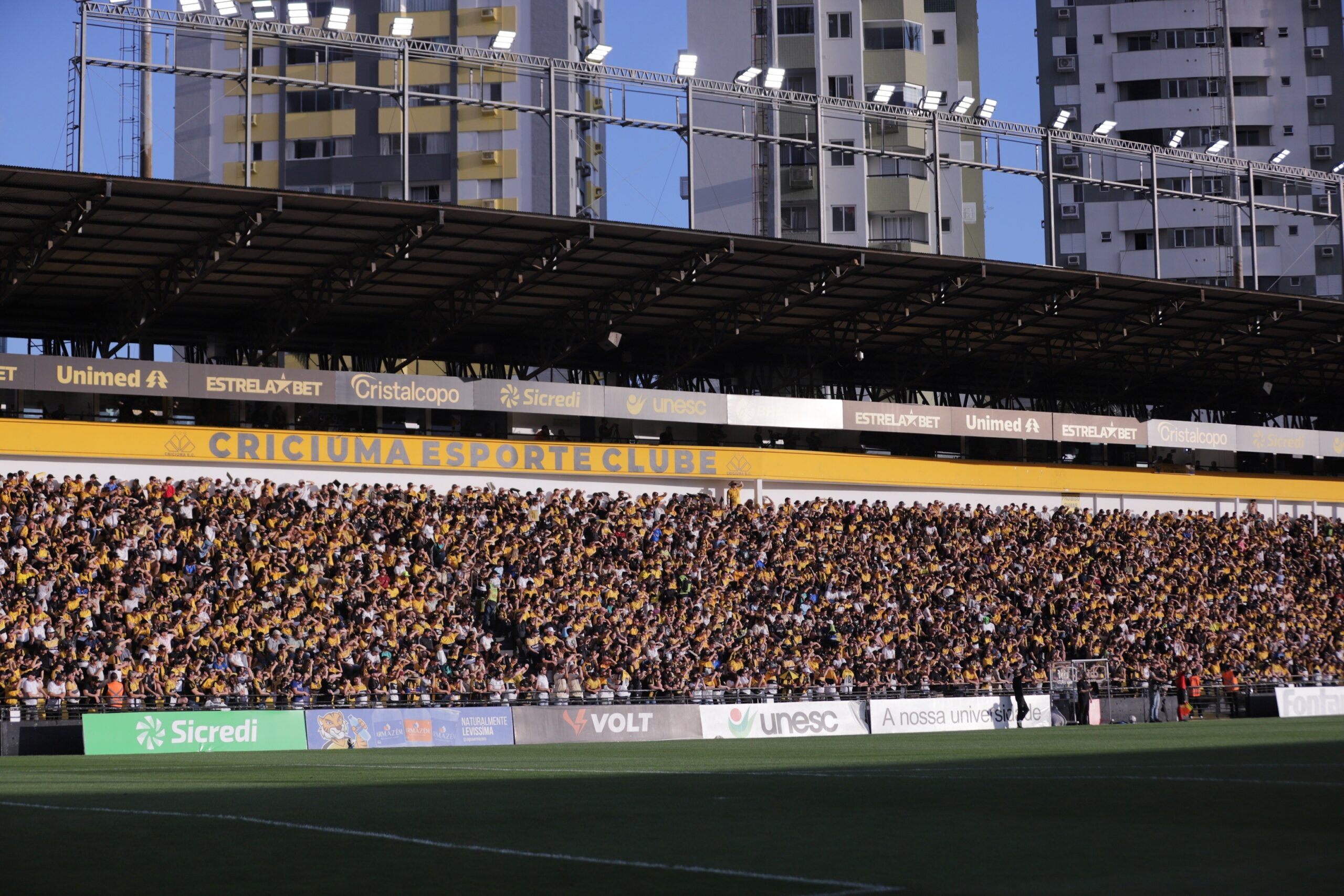 Criciúma estreia em casa na Série B com mudanças e modernizações no Heriberto Hülse