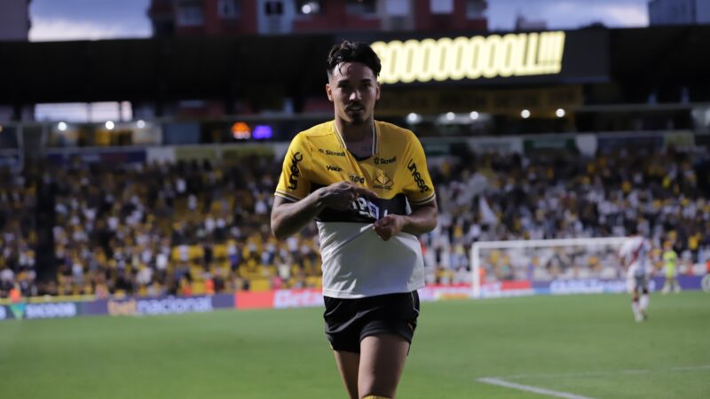 Titular do Criciúma sofre lesão e deve ser desfalque nas primeiras rodadas da Série B