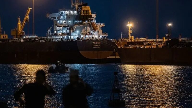 Como o Irã usa o Estreito de Ormuz com arma de guerrilha econômica global