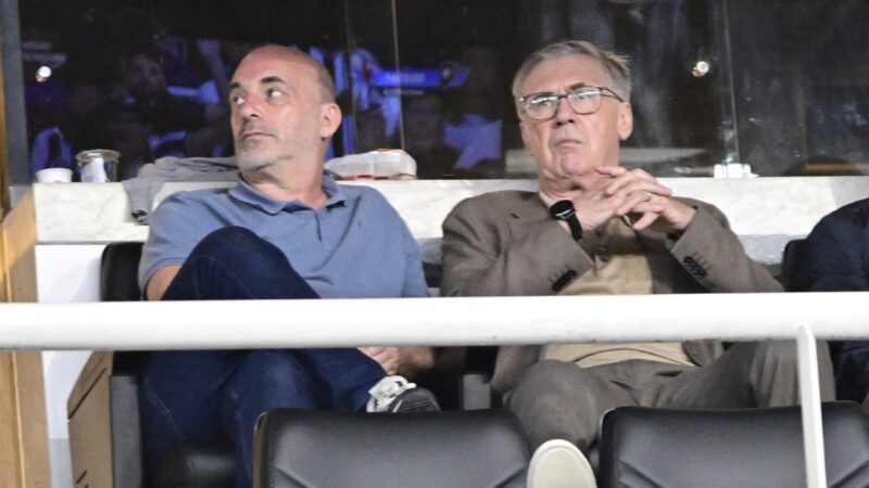 Carlo Ancelotti vai ao Nilton Santos para assistir a Botafogo x Flamengo