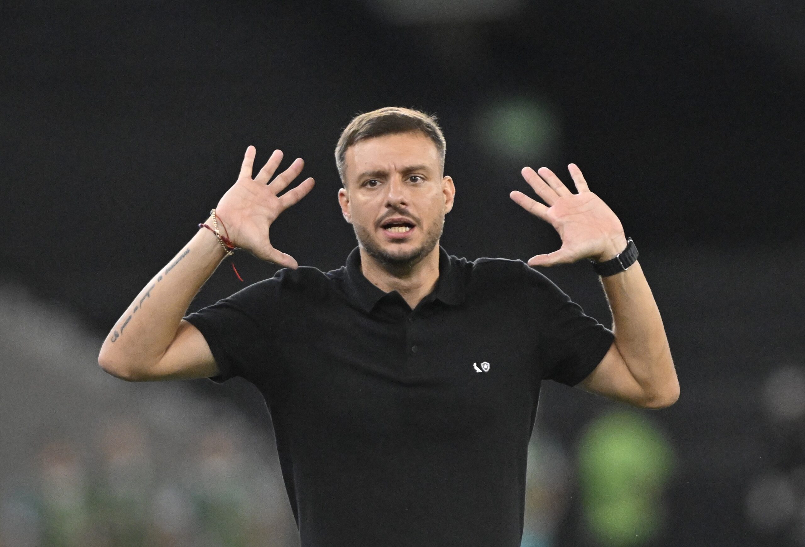 Escalação do Botafogo: Anselmi vai de time reserva na final da Taça Rio e tem dúvida no lado esquerdo