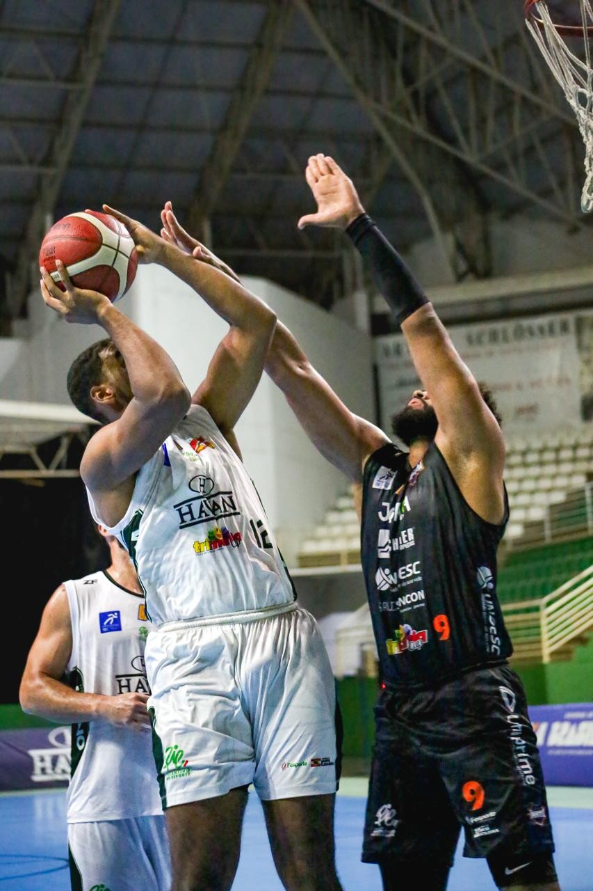 Brusque vence o Joaçaba pela Liga Ouro de Basquete