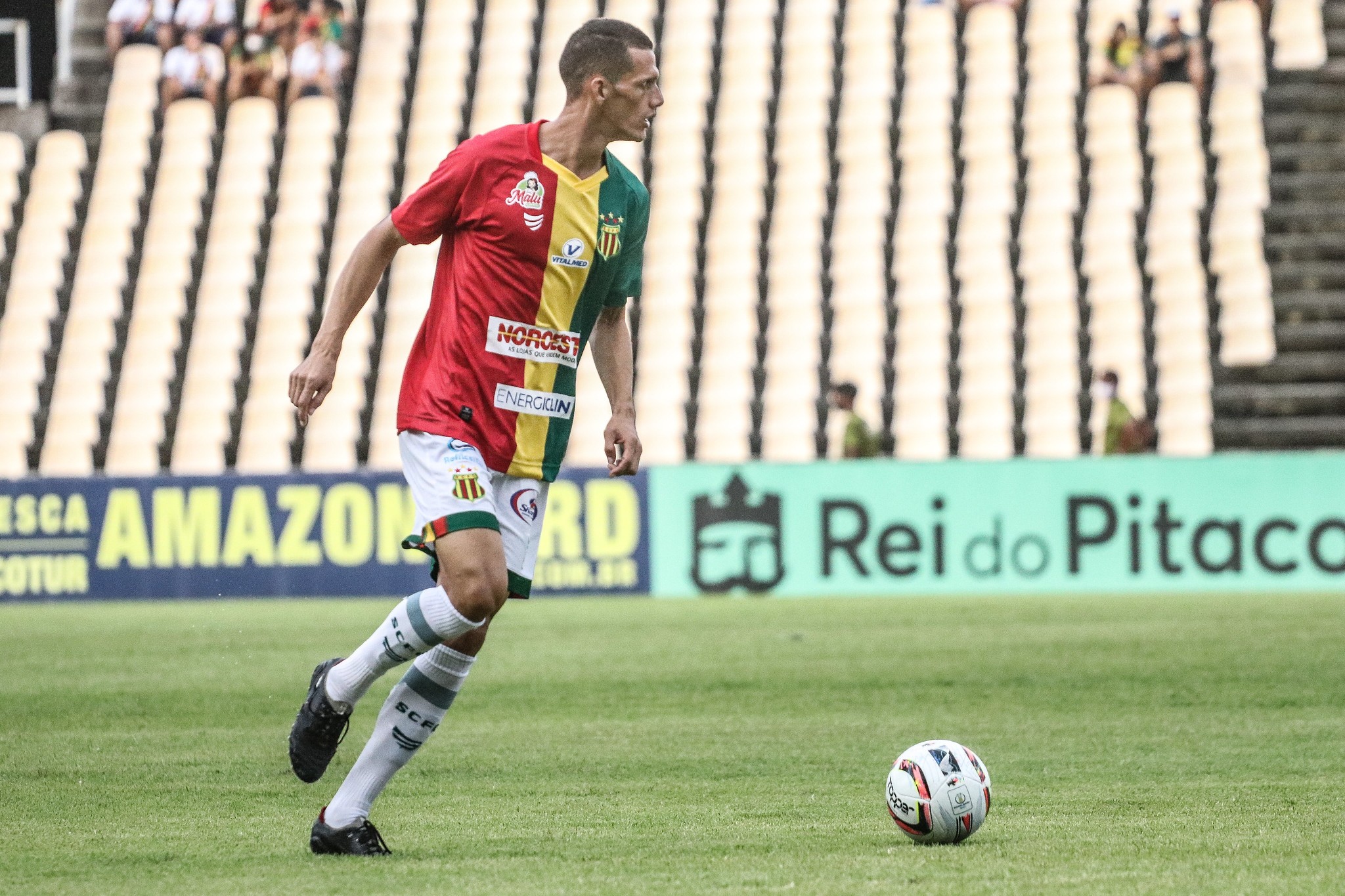 Sampaio anuncia pacote de reforços para Série D e acerta volta de atletas com conquistas recentes no clube