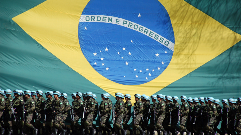 É #FAKE que Lula pediu ‘alistamento militar imediato’ de jovens que fazem 18 anos em 2026 por causa da guerra entre EUA e Irã