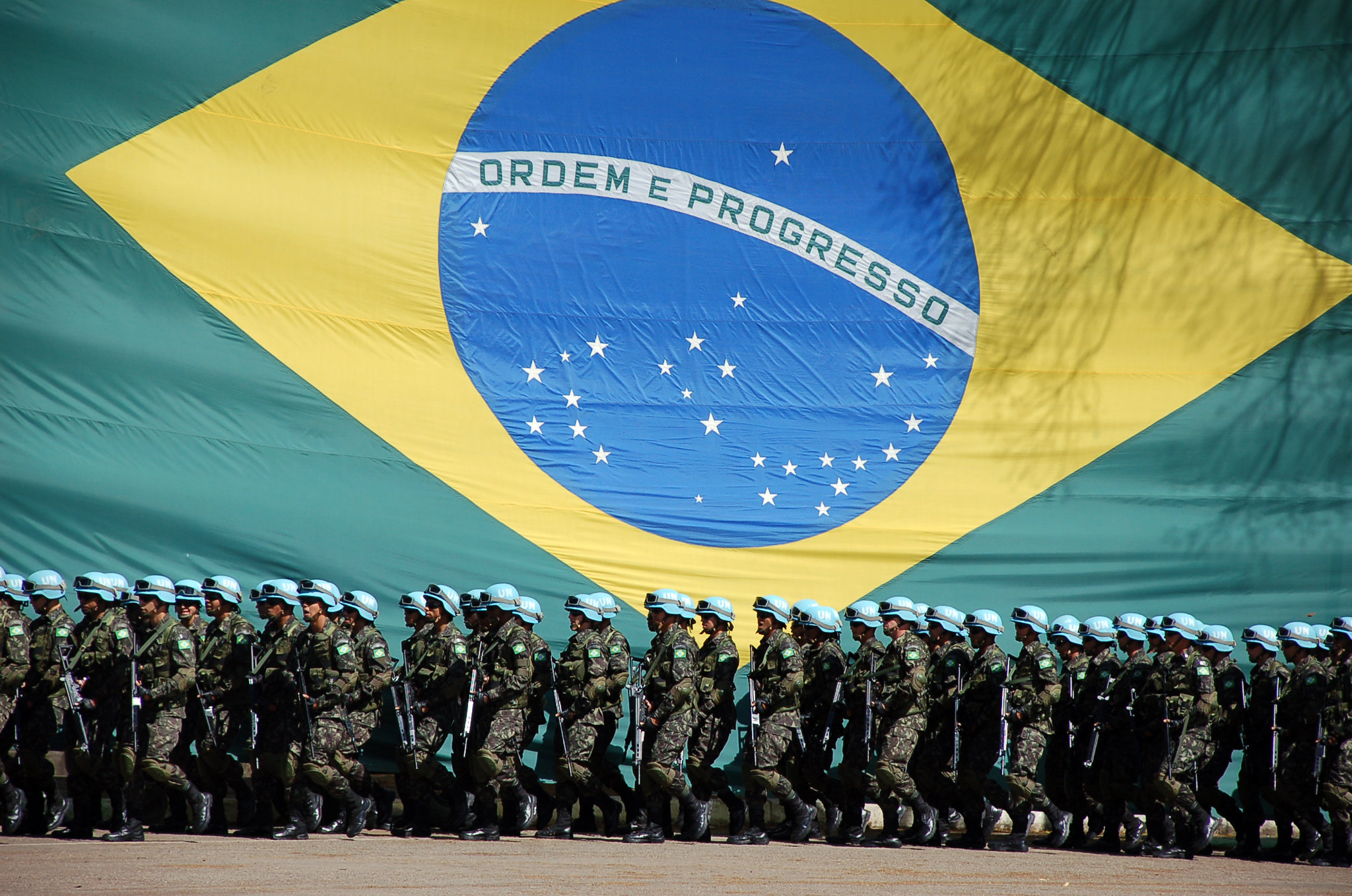 É #FAKE que Lula pediu ‘alistamento militar imediato’ de jovens que fazem 18 anos em 2026 por causa da guerra entre EUA e Irã