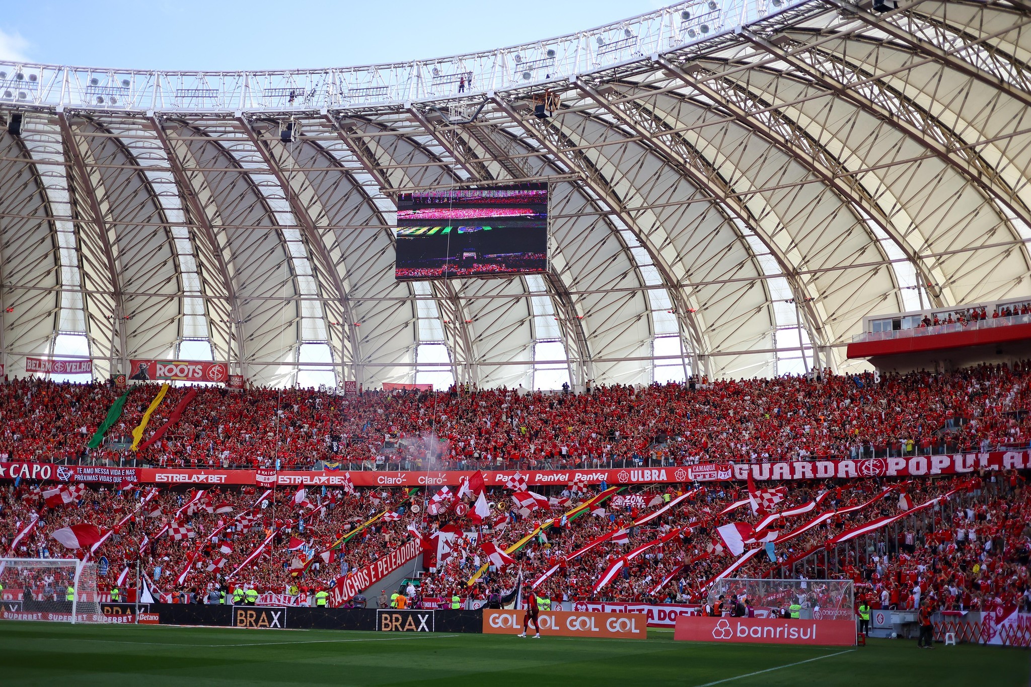 Três torcedores do Inter são condenados por atos de injúria racial em Gre-Nal de 2024
