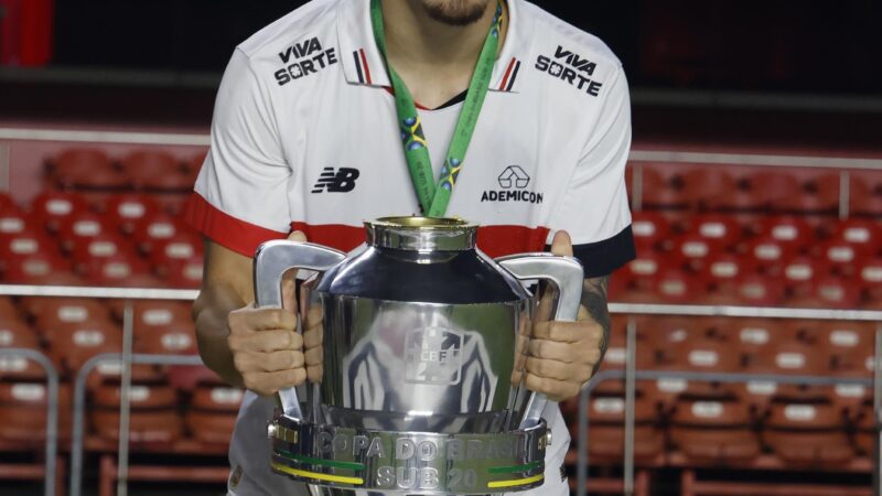 São Paulo prepara anúncio da renovação de Negrucci, volante tratado como exemplo para base