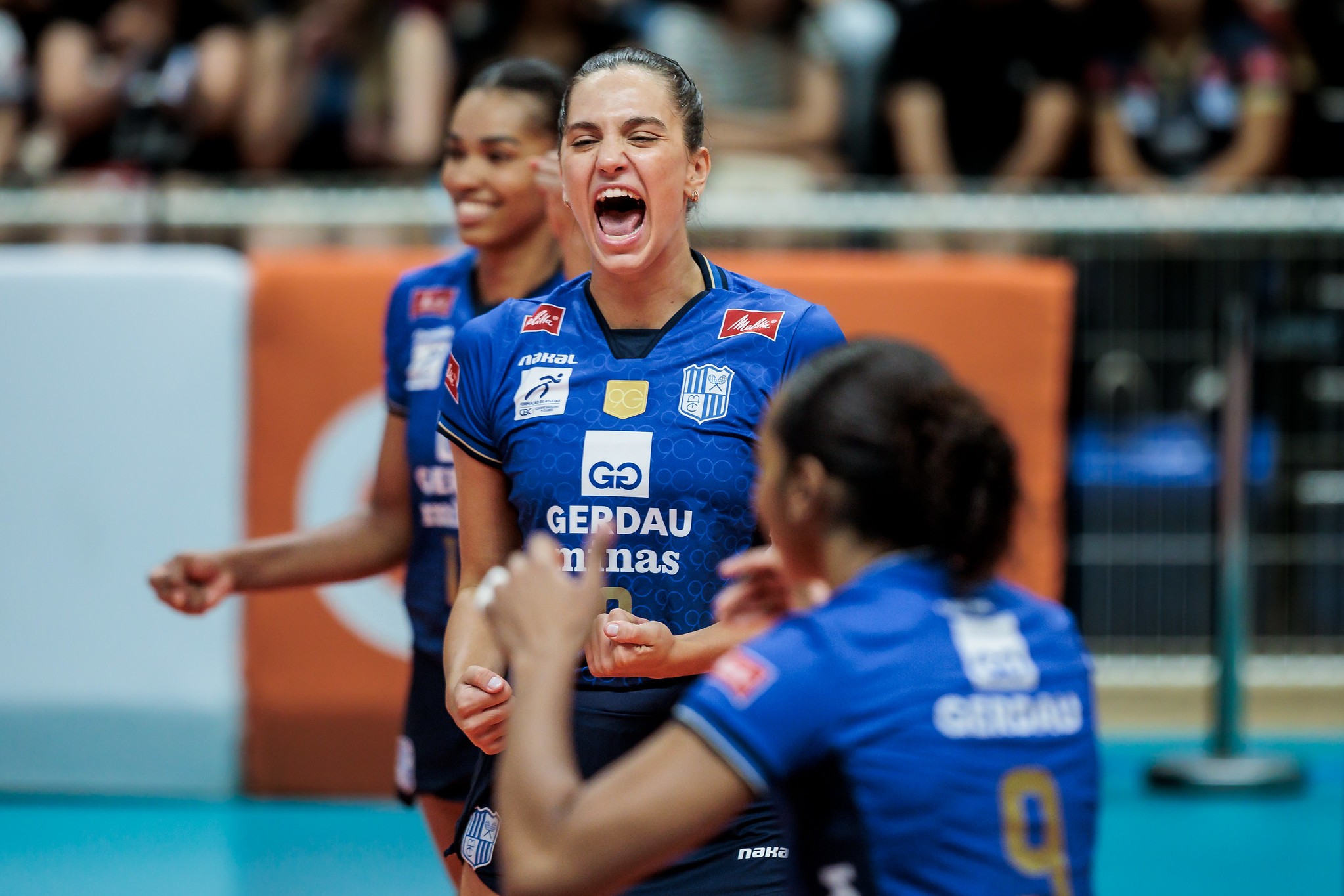 Júlia Kudiess vai jogar no vôlei italiano na próxima temporada
