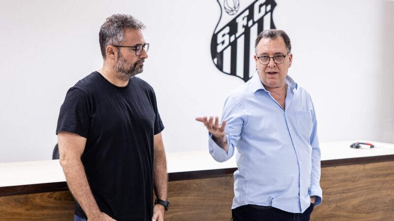 Santos faz três vendas e libera 18 jogadores por empréstimo; veja raio-x das saídas