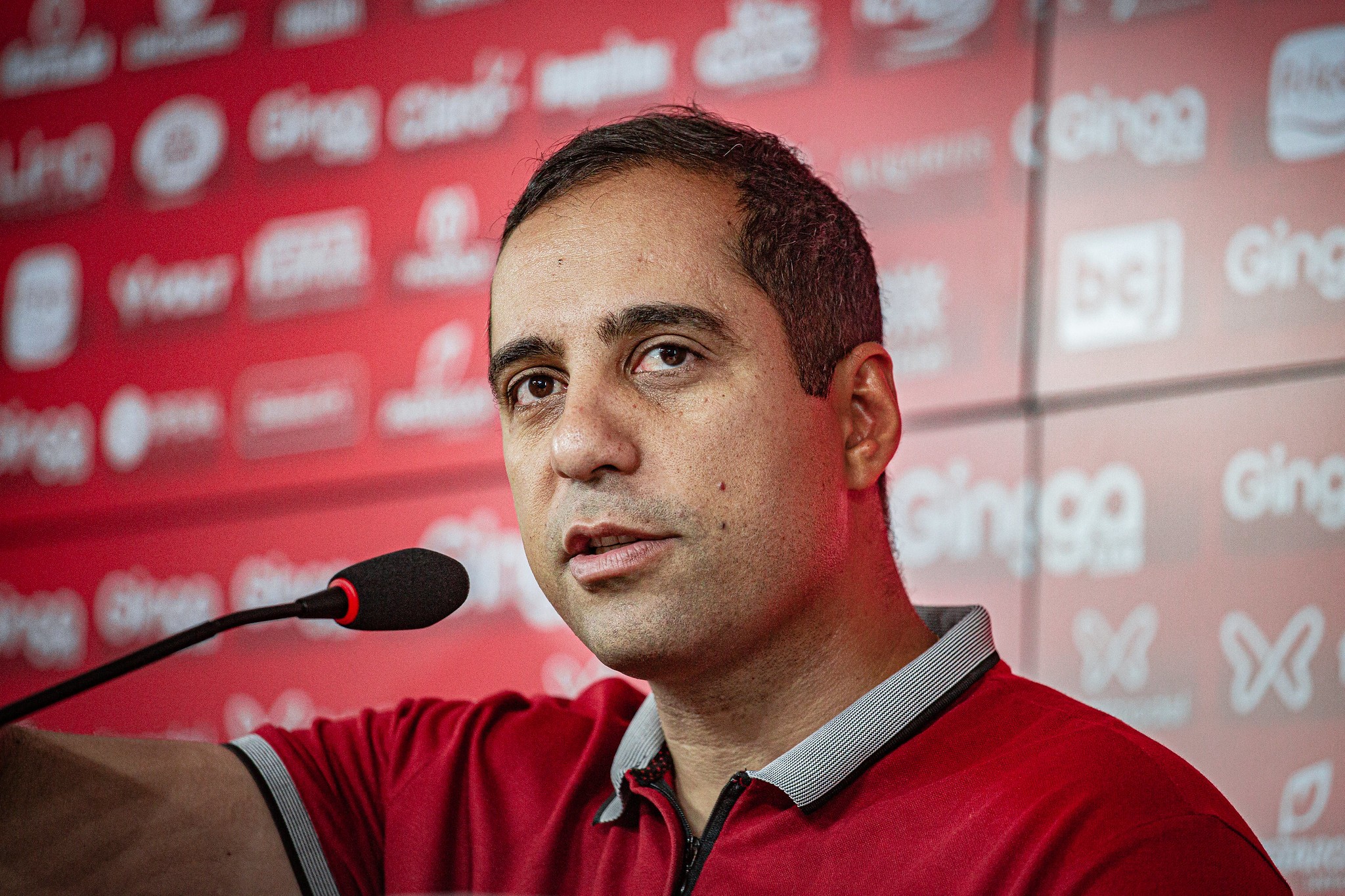 Dirigente do Vila critica número de lesões e condição do elenco: ‘Viramos um açougue’